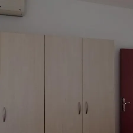 Apartment Sunny Huge With 2 Big Rooftop Balconies Just Across Supermarket Mladost *